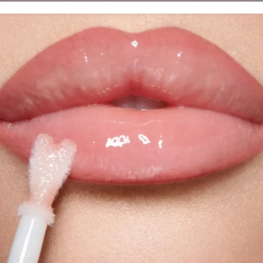 Charlotte Tilbury COLLAGEN LIP BATH ICONS KIT
LIMITED EDITION KIT - Picture 4 of 9